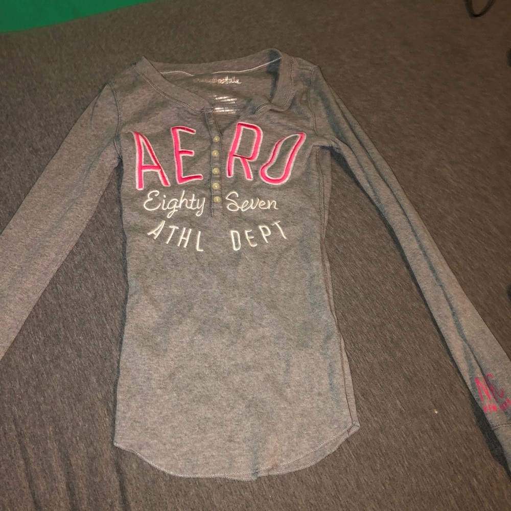 Aeropostale right long sleeve Size: S